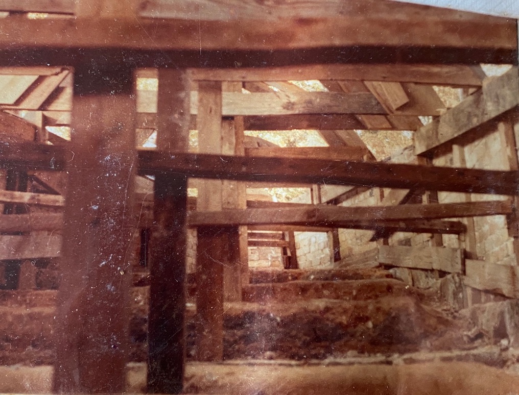 Hewitt kiln build - wooden frame